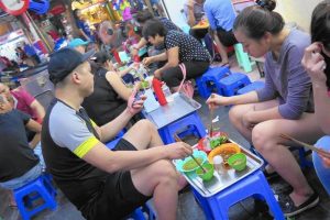 Chicago Tribune: Street food isn’t as scary on a guided food tour in Hanoi